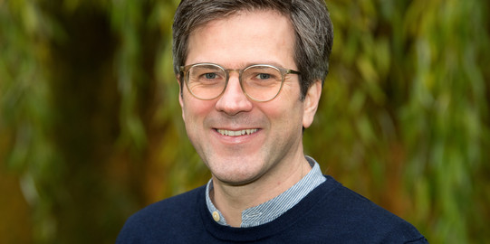 Portrait Prof. Dr. Bernd Sommer Portrait Prof. Dr. Bernd Sommer